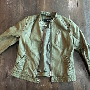 Vera Moda -Olive faux leather jacket- Size M